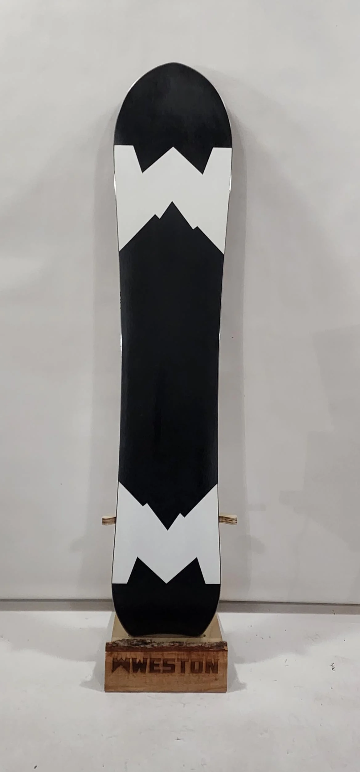 #262 25/26 Eclipse Snowboard Demo 145 Like New - Image 3