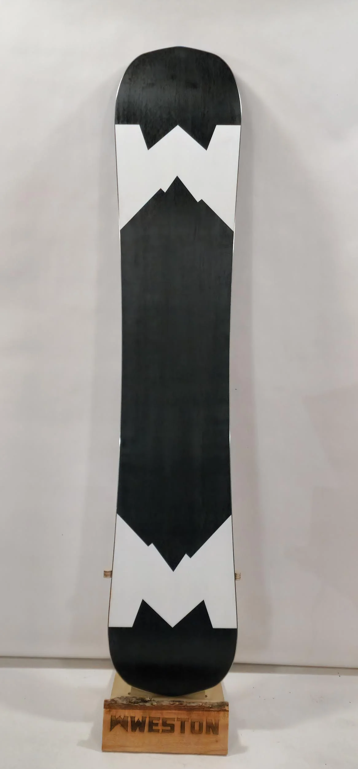 #277 Grnarnia Snowboard Demo 166w Great Condition - Image 3