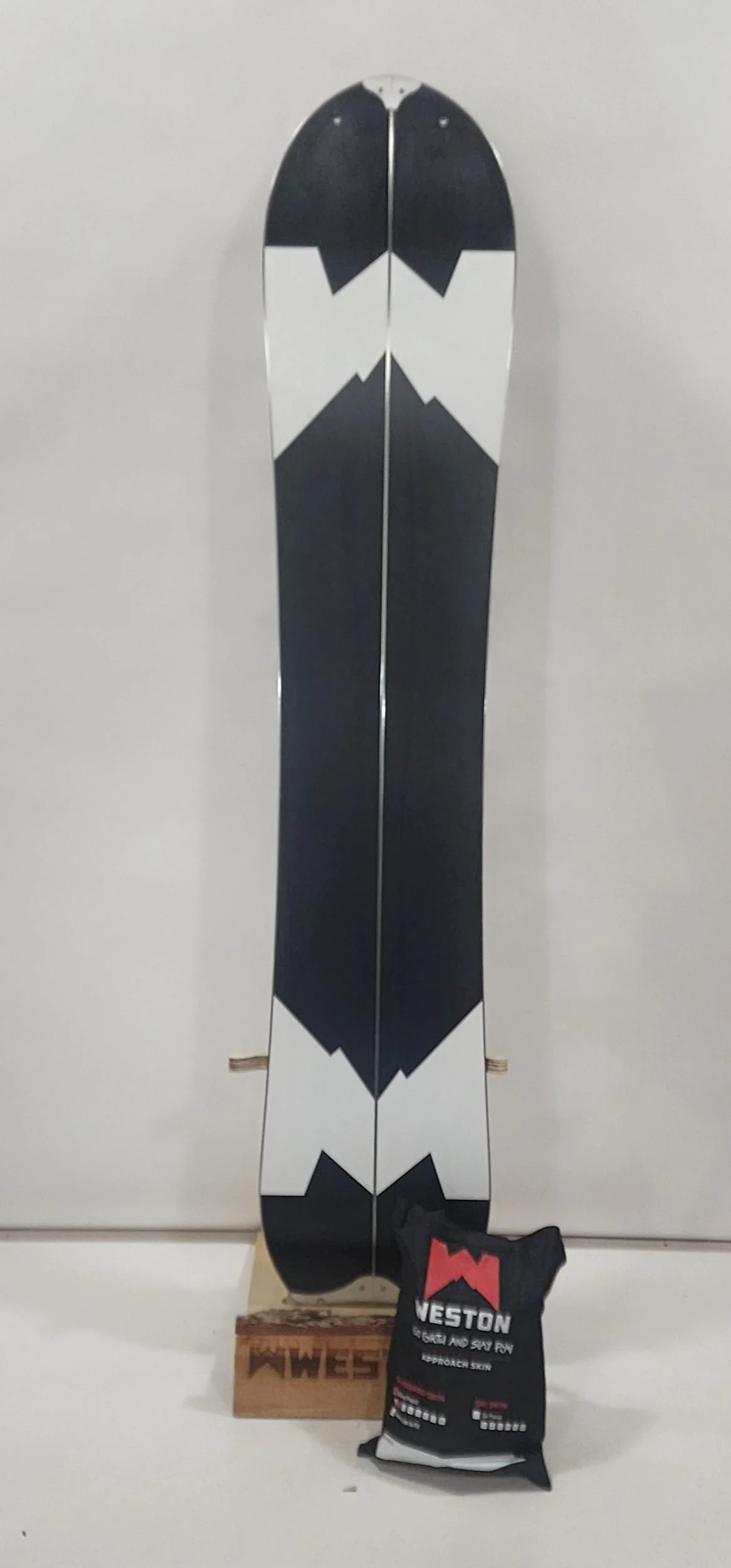 #282 25/26 Eclipse Splitboard Demo 150 w/skin #2 Great Condition - Image 3