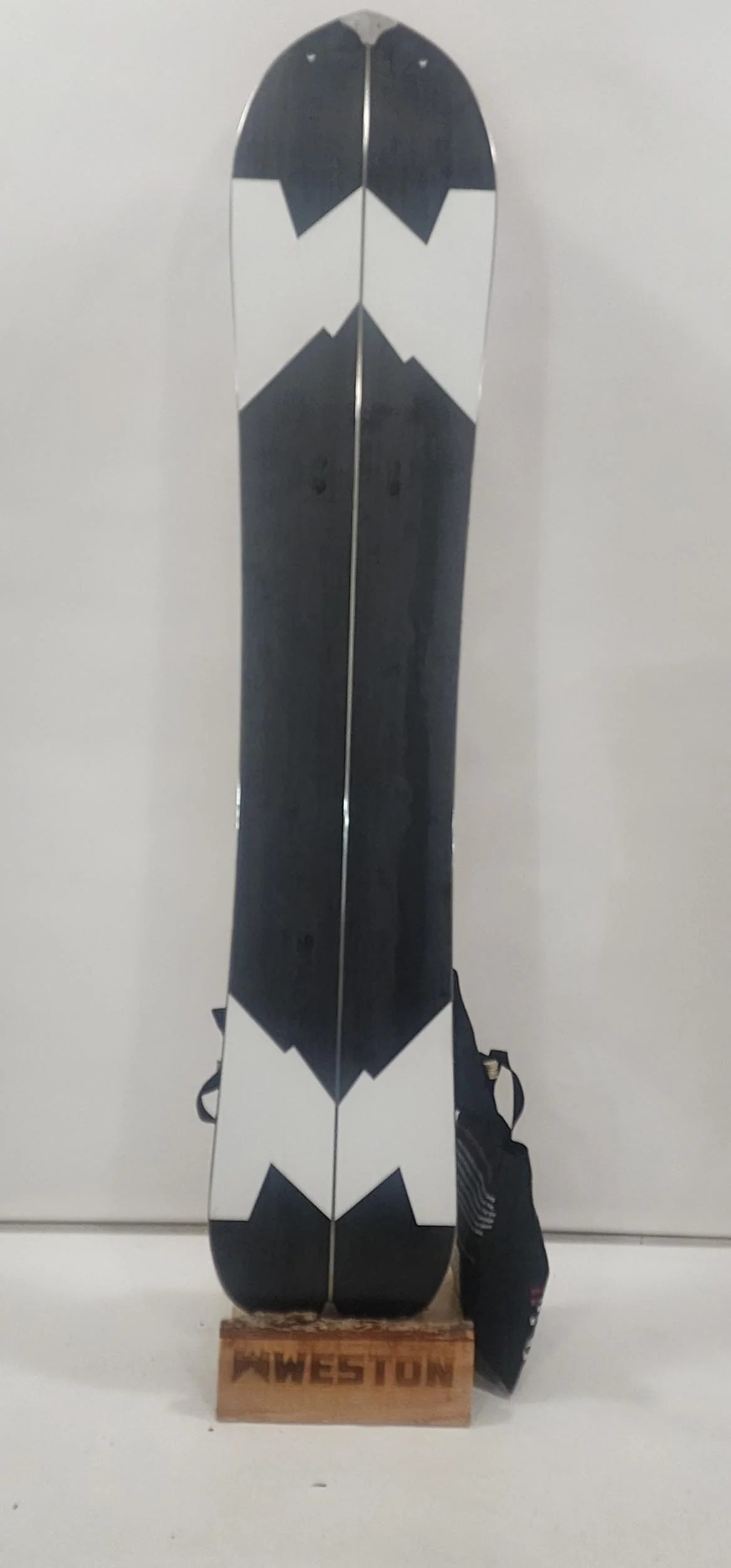 #290 25/26 Backwoods Splitboard 157 w/Skin #3 Demo Good Condition - Image 3
