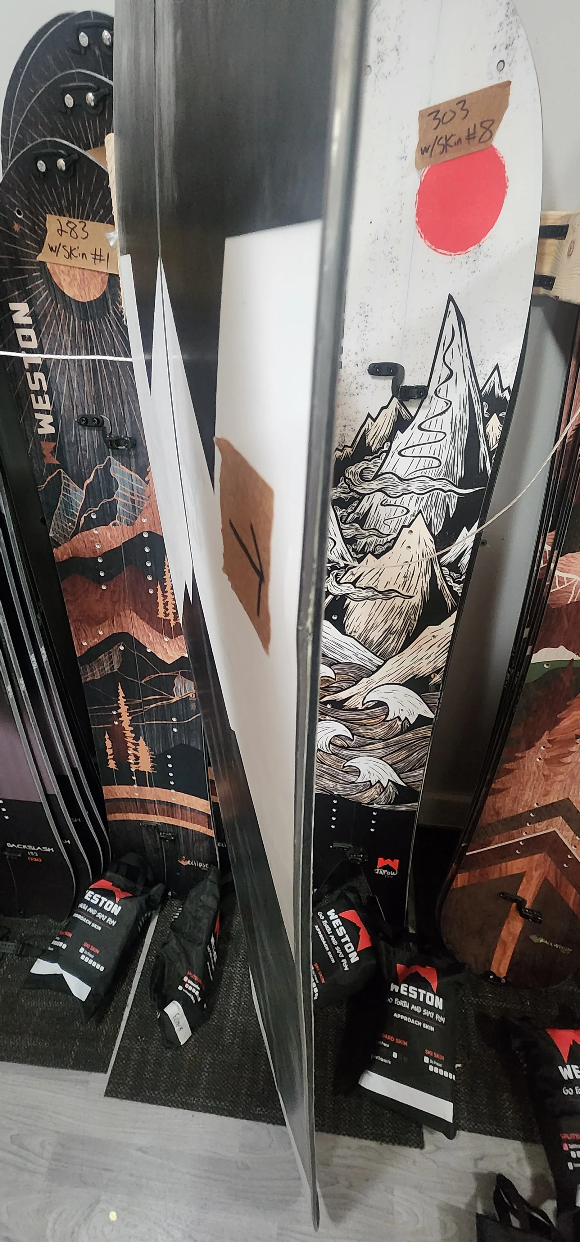 #291 25/26 Backwoods Splitboard 157 w/Skin #3 Demo Good Condition - Image 5