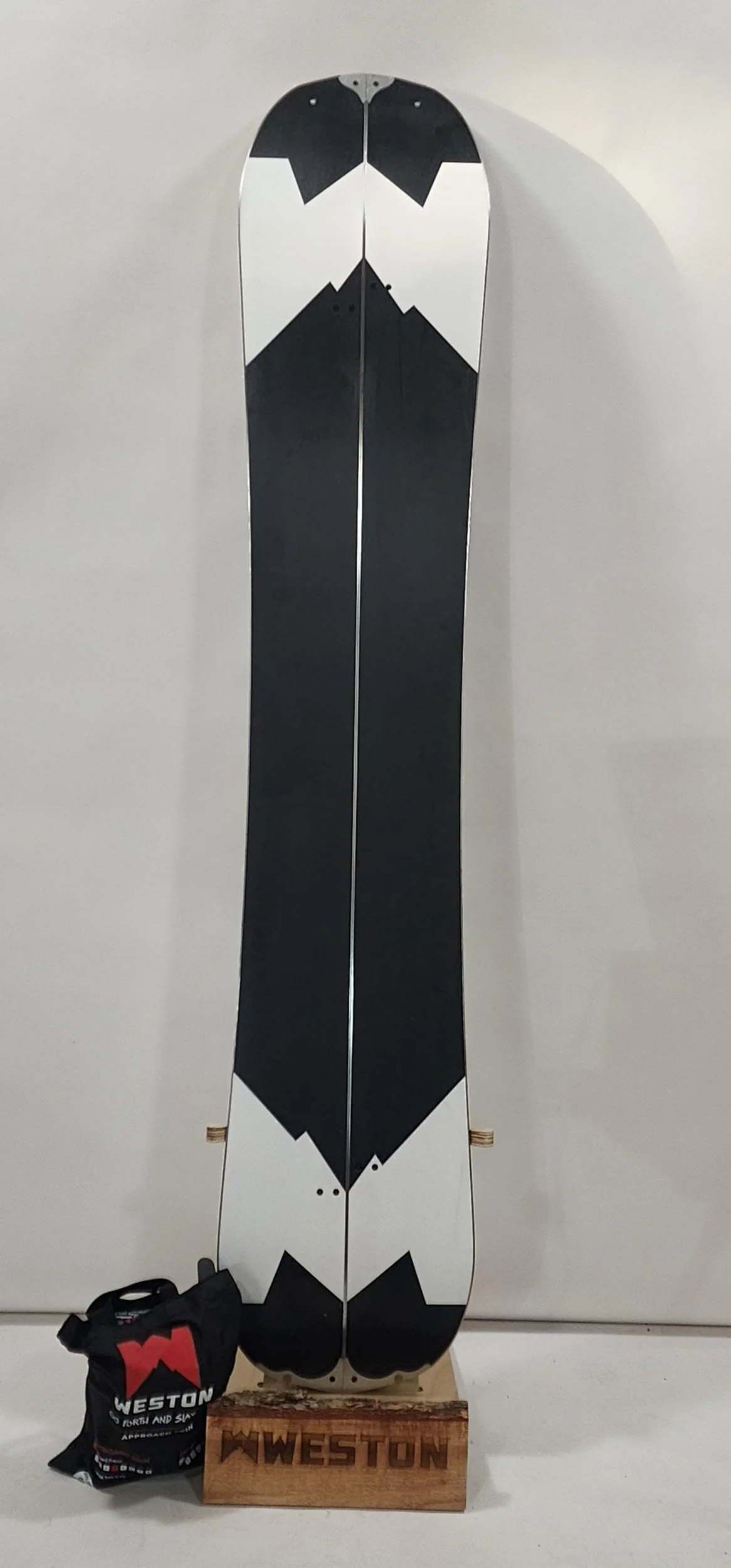 #292 25/26 Gnarnia Carbon Splitboard 162 w/Skin #4 Demo Good Condition - Image 3