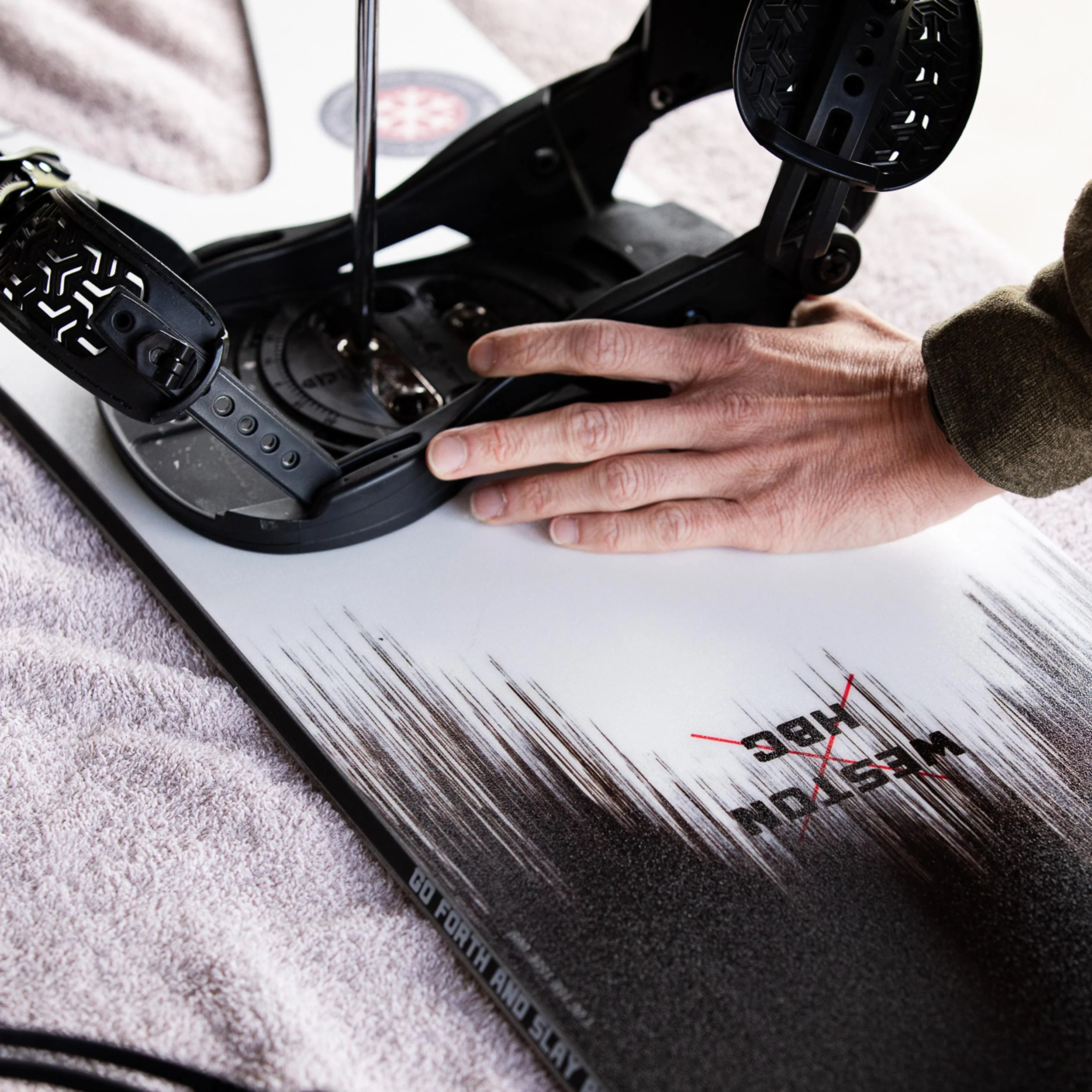 Japow Snowboard x Hokkaido Backcountry Club - Image 5